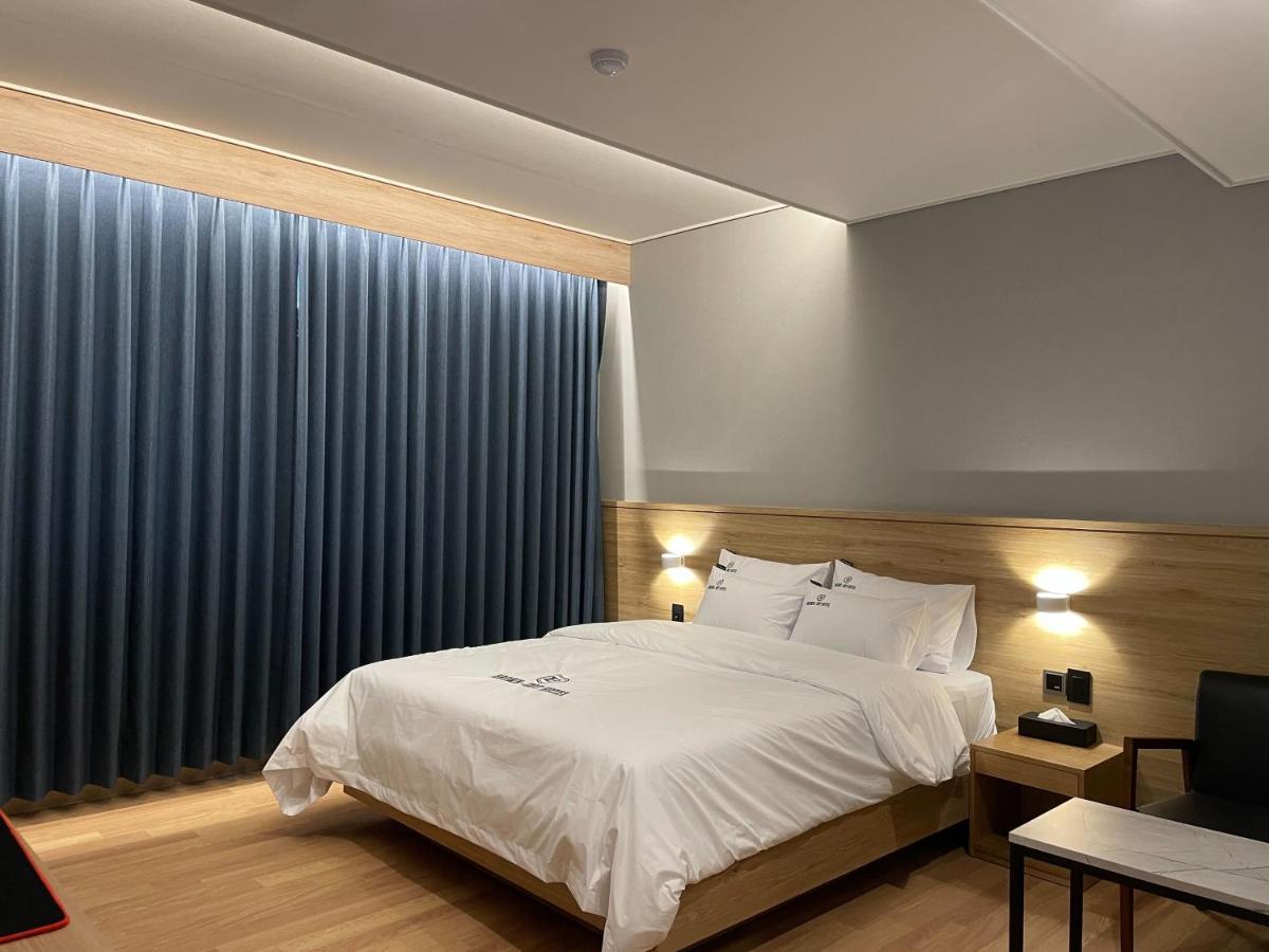 Brown Dot Hotel Gwangju Hanam Кванджу Экстерьер фото